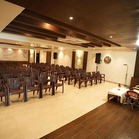 Sri Ambal Grand Hotel Virudunagar Kültér fotó