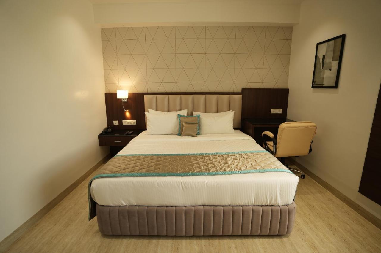 Sri Ambal Grand Hotel Virudunagar Kültér fotó