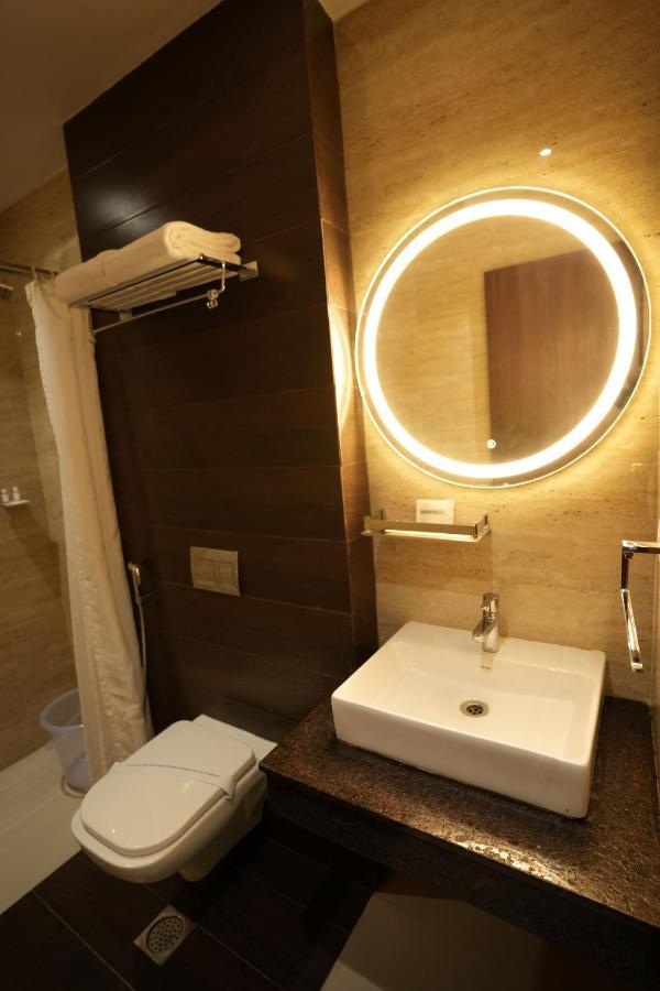 Sri Ambal Grand Hotel Virudunagar Kültér fotó
